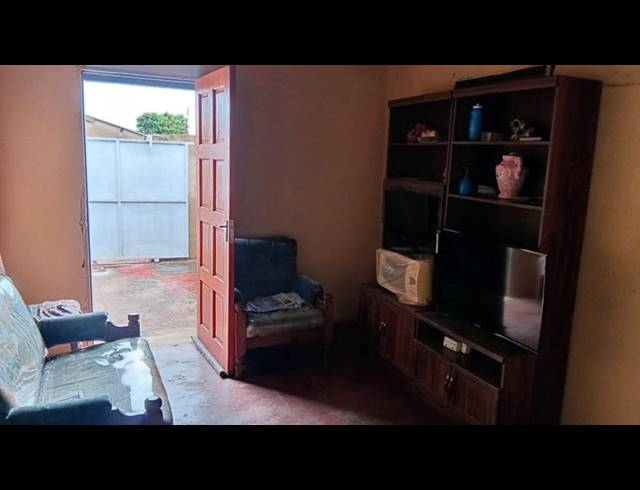 2 BEDROOM HOUSE FOR SALE IN CHIAWELO